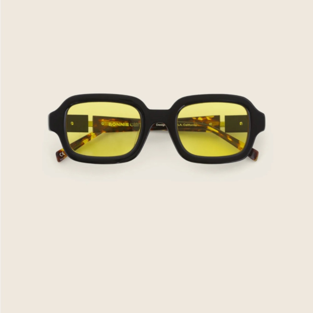 Bonnie and Clyde Black and Yellow Rectangular Sunglasses